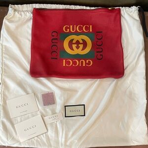 Gucci Pebbled Calfskin Medium Logo Portofino